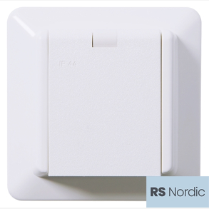 RS Renhvit innfelt enkel stikkontakt IP44 for bruk i vtrom eller utvendig.